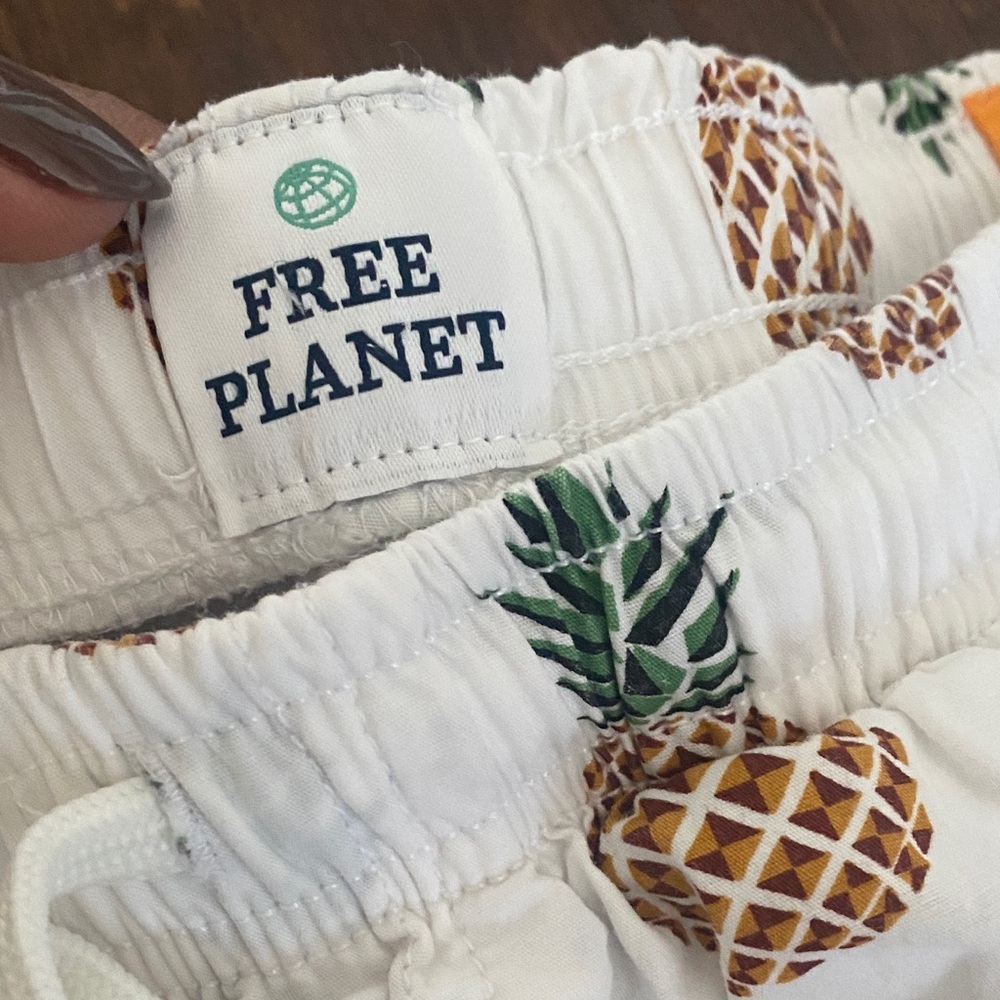 Free Planet Pineapple Print Men's White Shorts - Picture 4 of 7